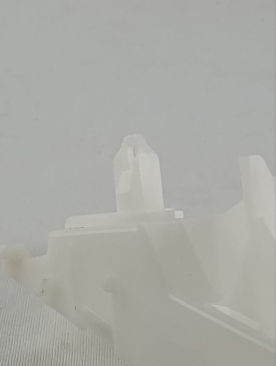 Guia Suporte Para-choque Dianteiro Mitsubishi L200 Triton/Pajero Dakar 2007/2016 Novo