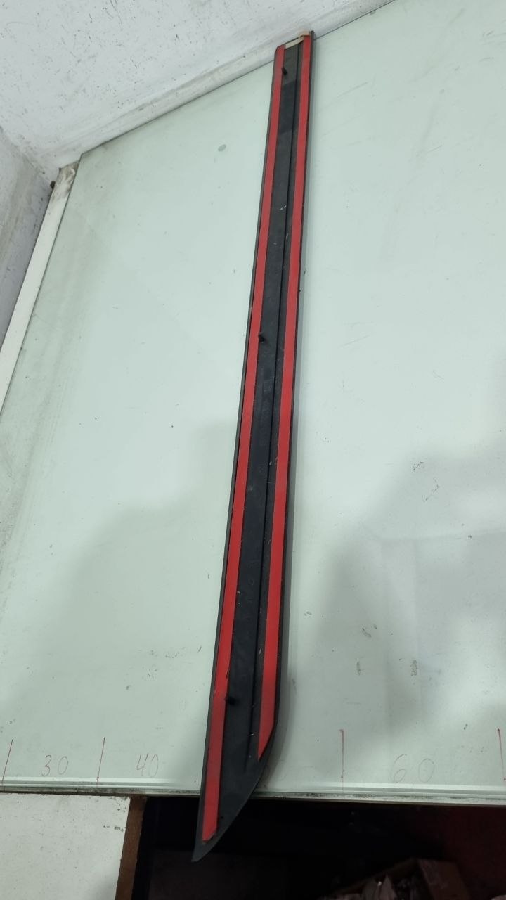 Friso Moldura Porta Tras Esq Peugeot 2008 2015/2019