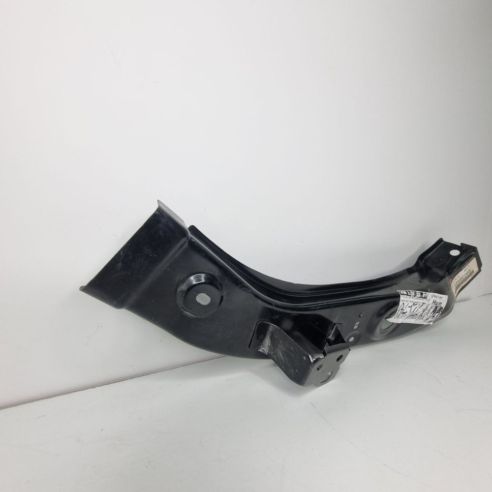 Suporte Farol Dianteiro Direito Mitsubishi Outlander 2014/2018 Novo