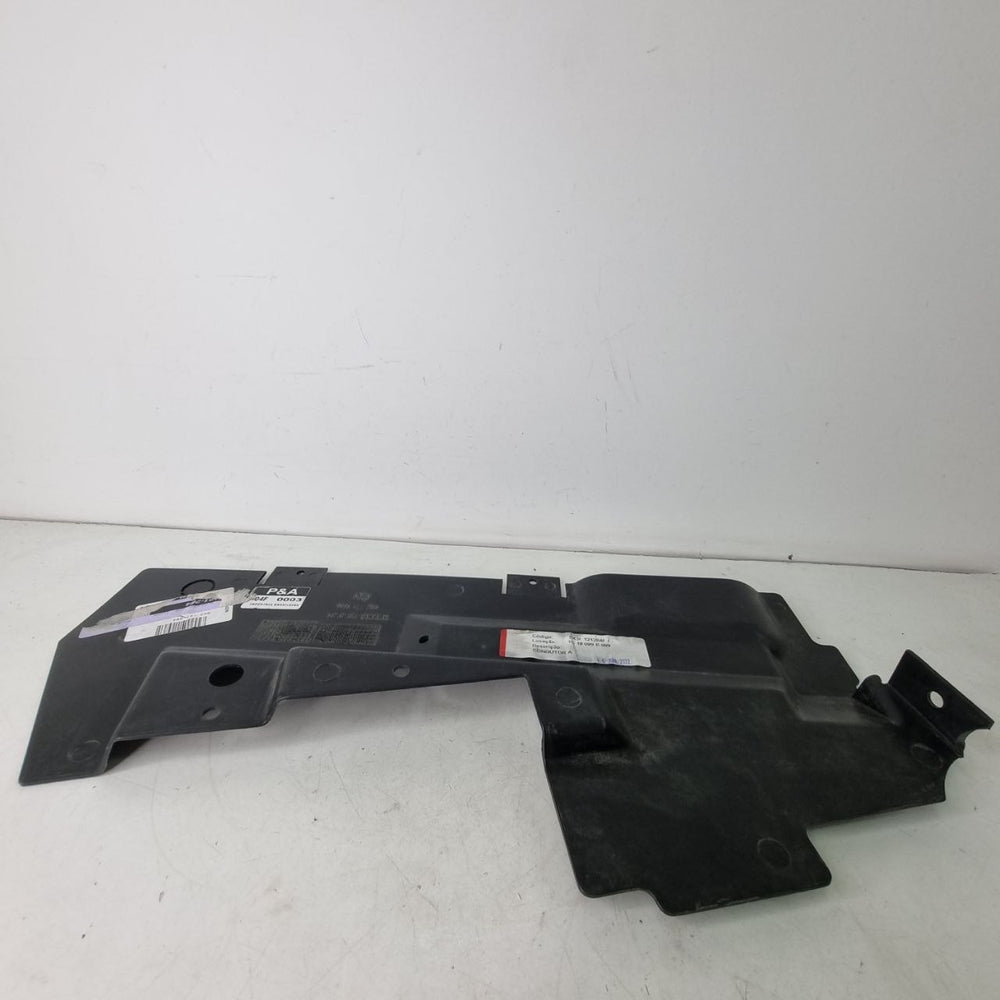 Defletor de Ar Lado Dir do Radiador Volkswagen Gol G3 2001/2010