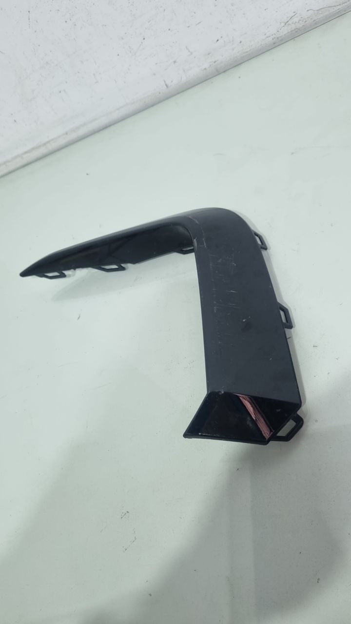 Moldura Diant Esq Cibie Volkswagen Taos 2021/2023