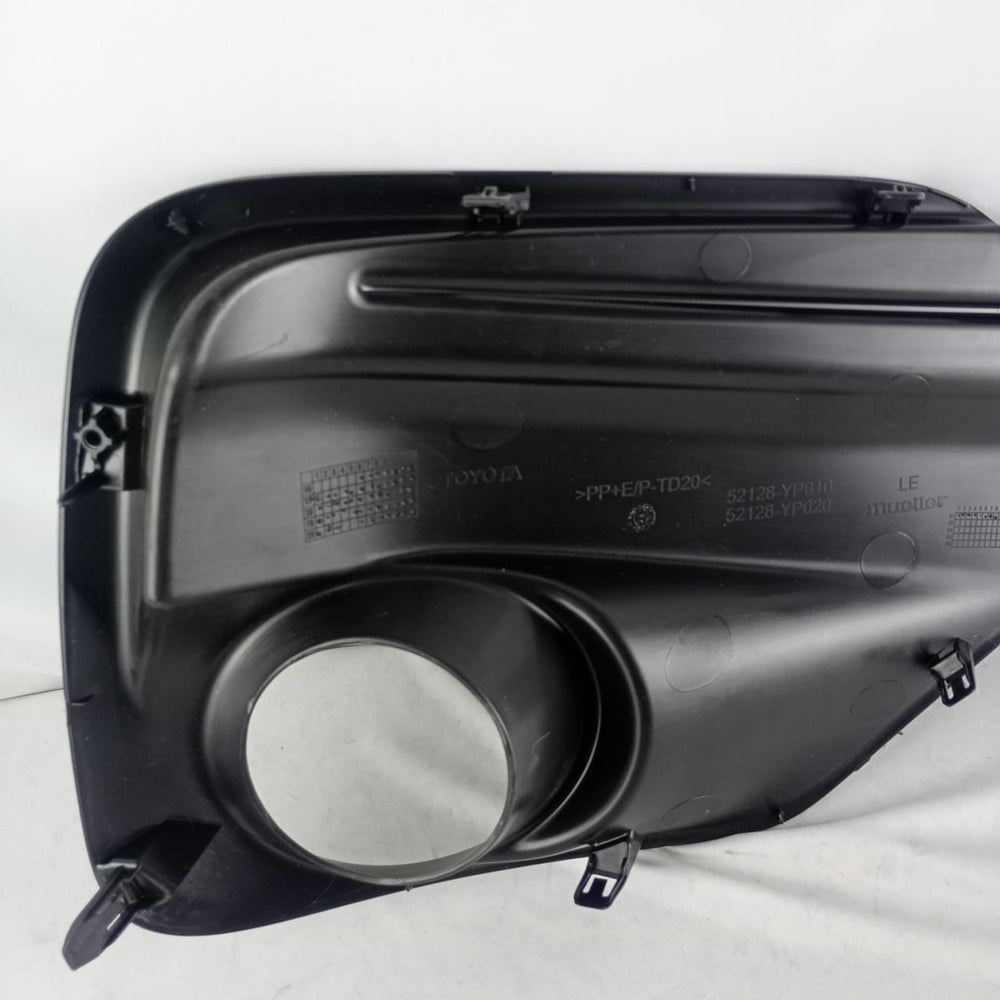 Moldura Farol Milha Esq Toyota Etios 2017/2021