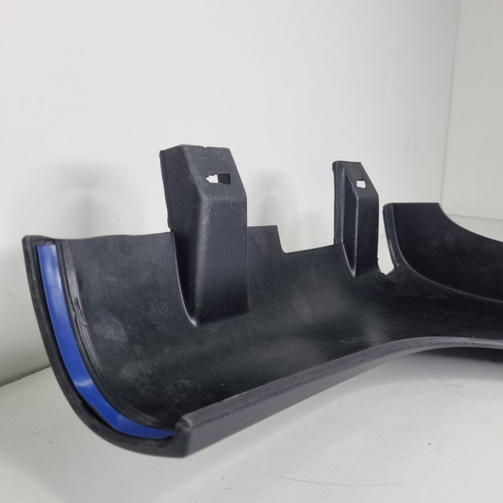 Moldura Lateral Traseira Esquerda Renault Oroch 2016/2020 Usada