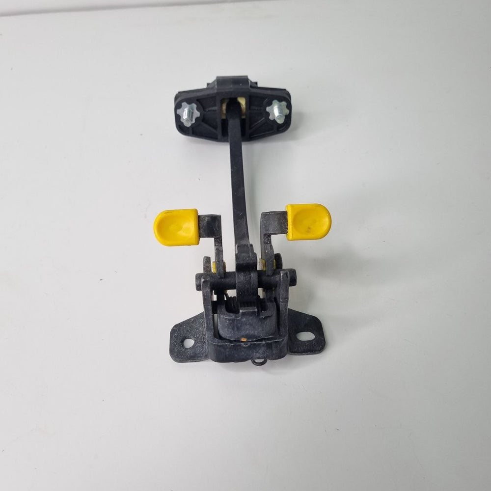 Limitador Porta Traseira Direita Fiat Argo Cronos 2017/2023 Usado
