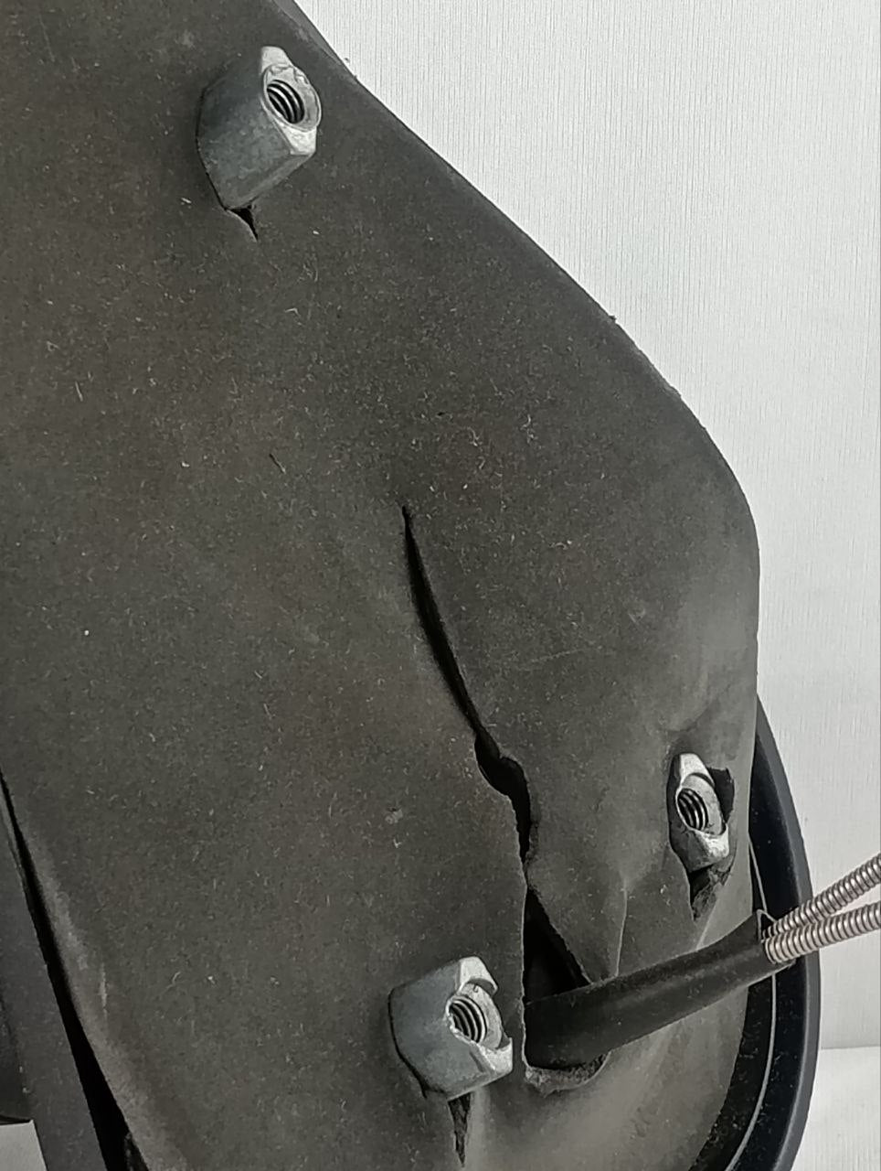 Retrovisor esq manual palio 4 portas 2000 a 2004