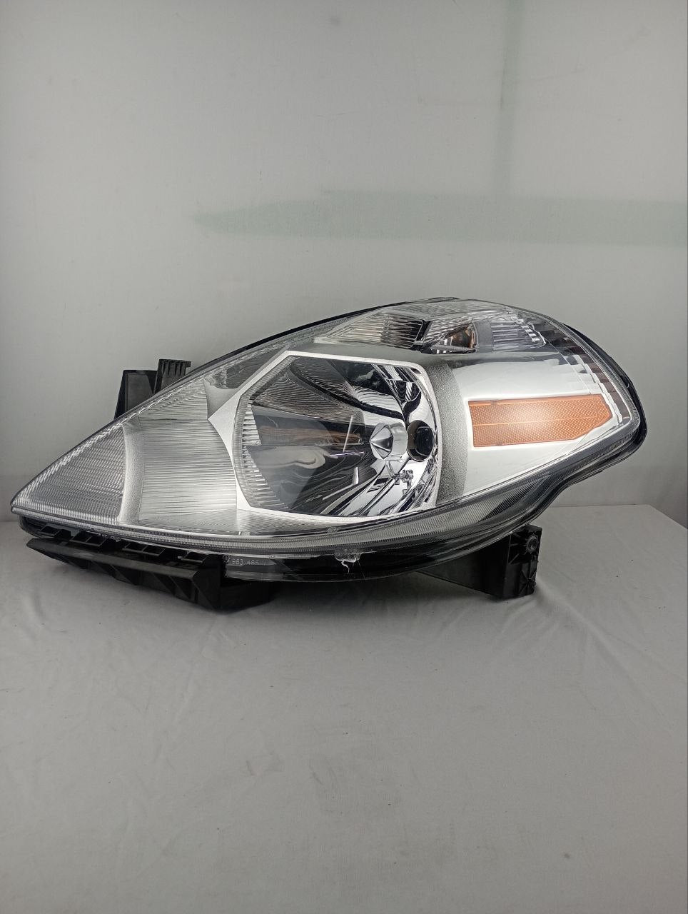 Farol Diant Esq Nissan Note 2013/2016