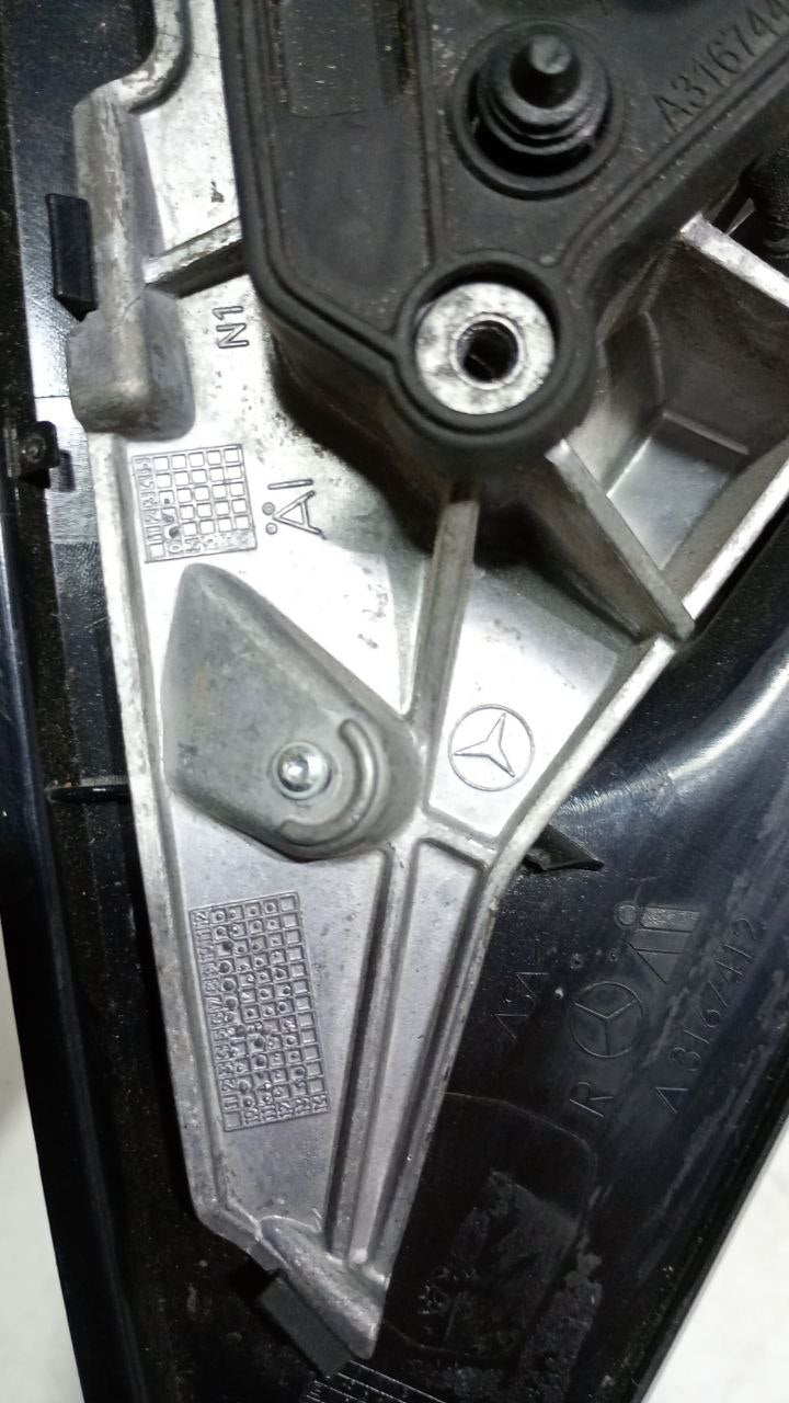 Retrovisor Externo Esq Mercedes-Benz Classe C 2008/2016