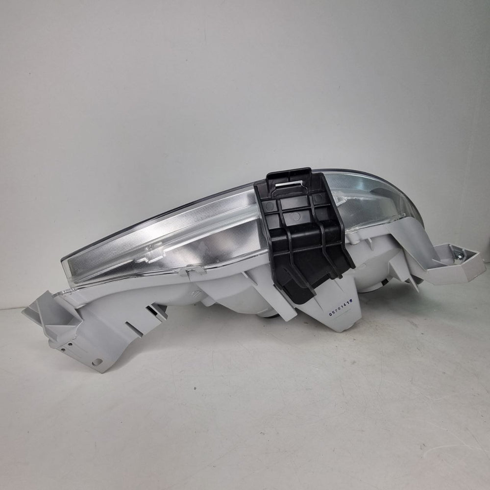 Farol Diant Esq TYC Toyota Hilux SW4 2005/2008