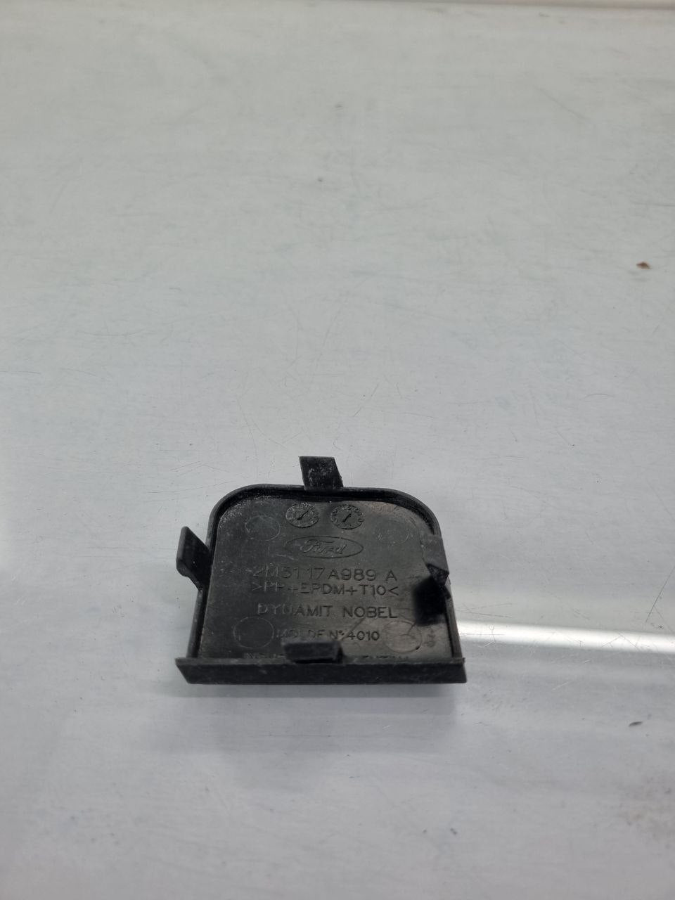 Tampa Gancho Reboque Dianteira Ford Focus 2003/2009 Nova