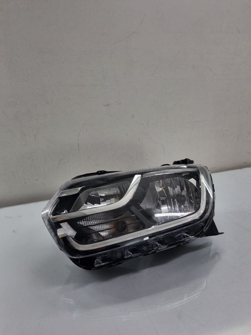 Farol Esquerdo Duster 2020/2022 Masc Negra C/Led