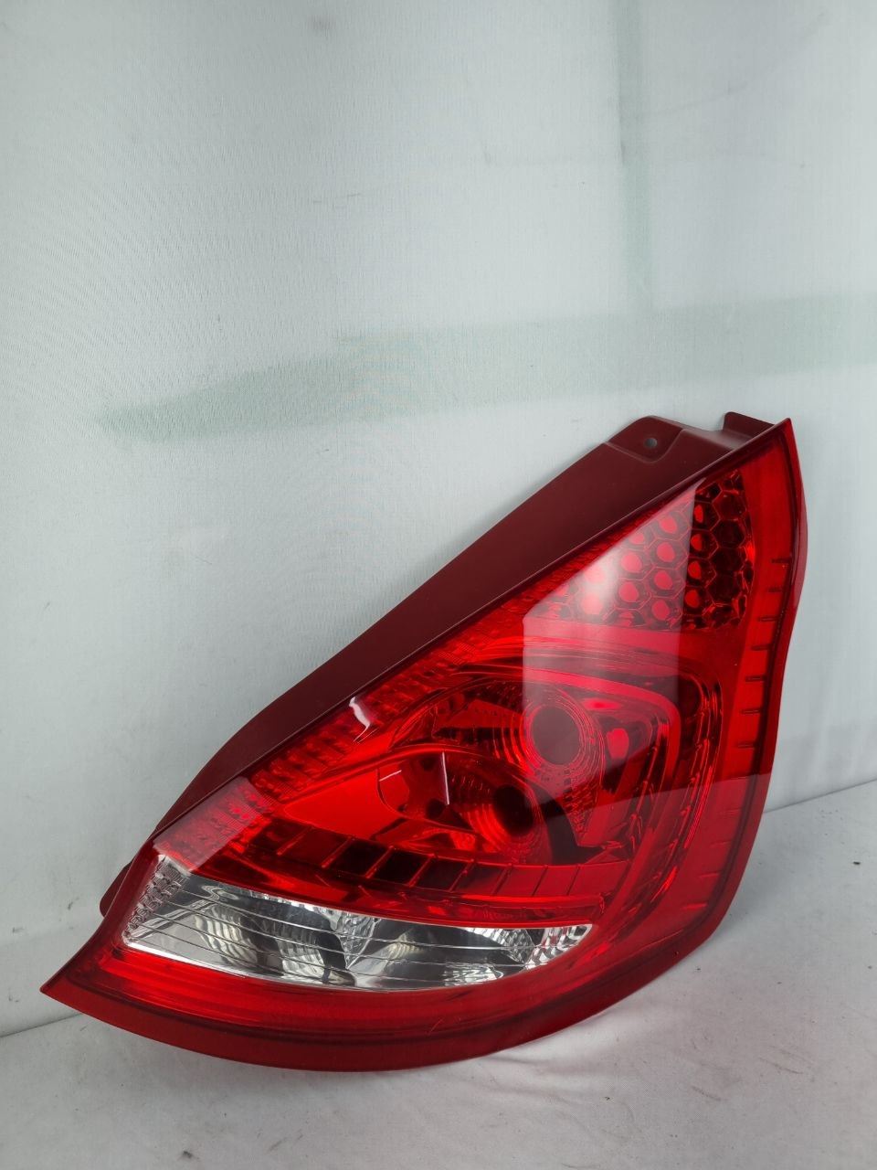 Lanterna Direita New Fiesta Hatch 2010/2012 Importado