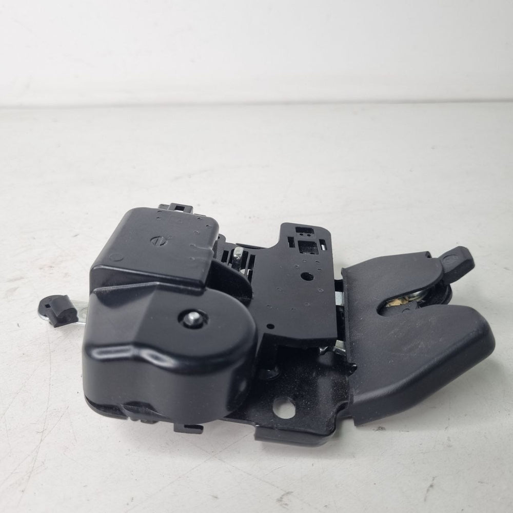 Fechadura Tras Toyota Corolla 2014/2024