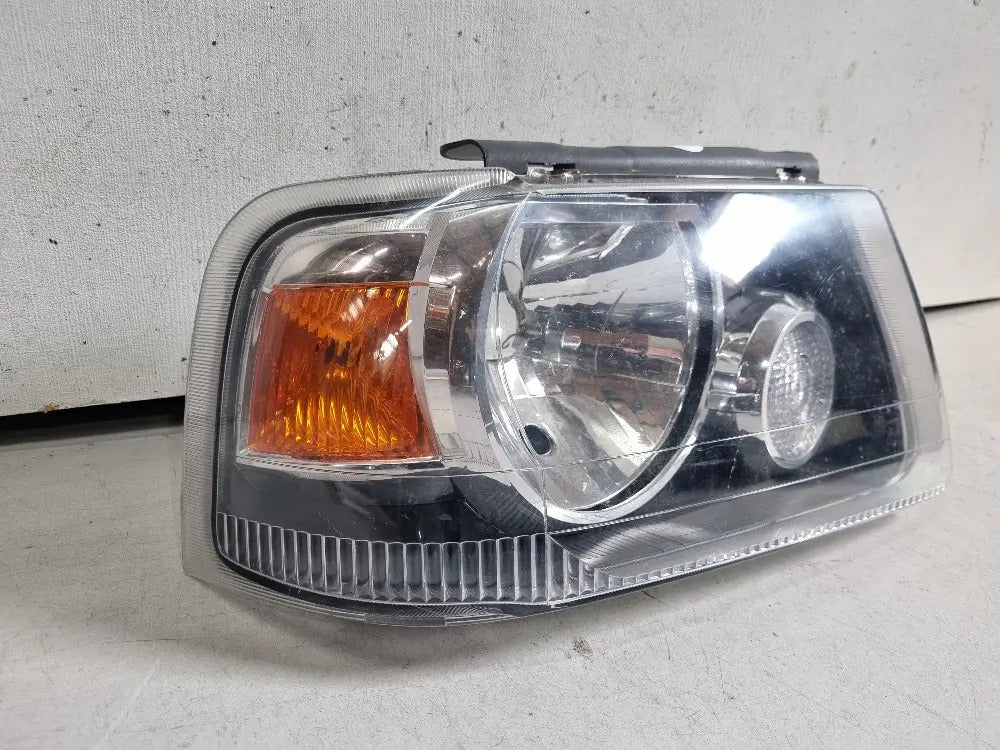Farol Direito Do Ford Ranger 2005/2009 Seminovo E Original.