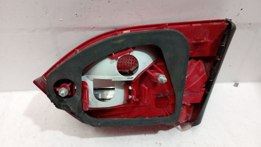 Lanterna Tras Esq Tampa Volkswagen Jetta 2011/2015