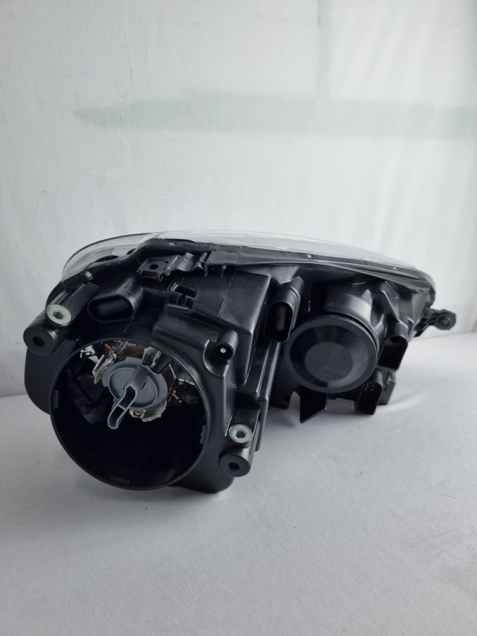 Farol lado esquerdo sem xenon Jetta 2007 a 2010