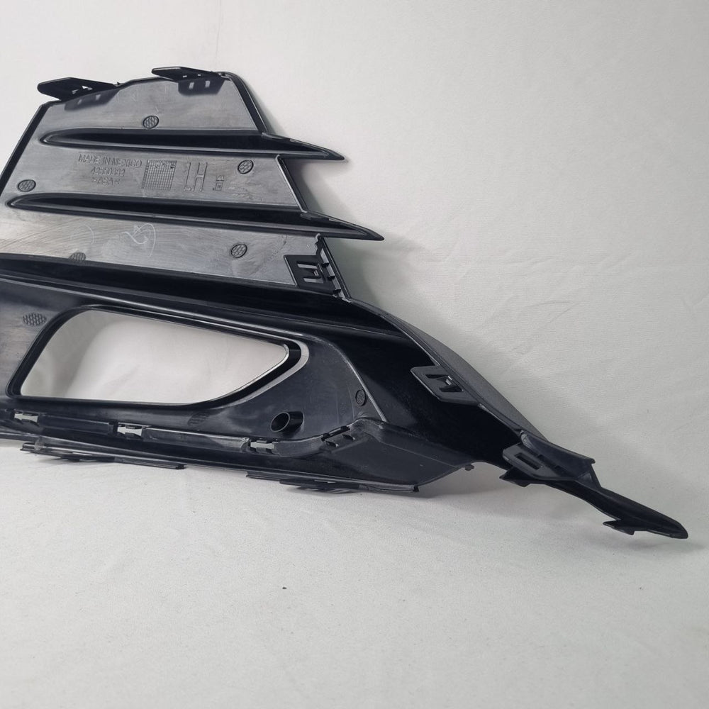 Moldura Farol de Milha Dianteira Esquerda Chevrolet Cruze 2021/2024 Nova