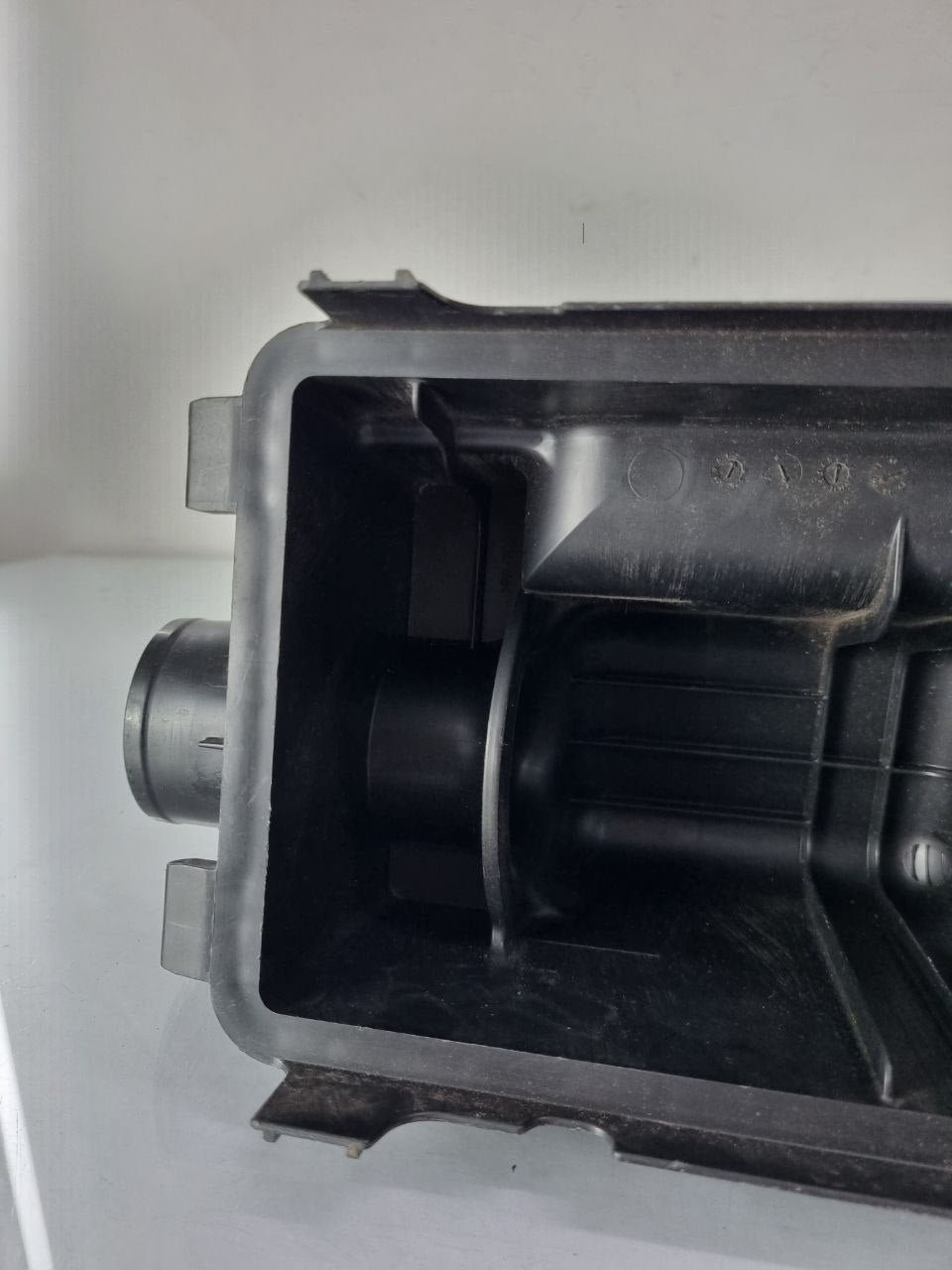 Tampa Caixa Filtro Ar Nissan Kicks/Versa 2016/2023