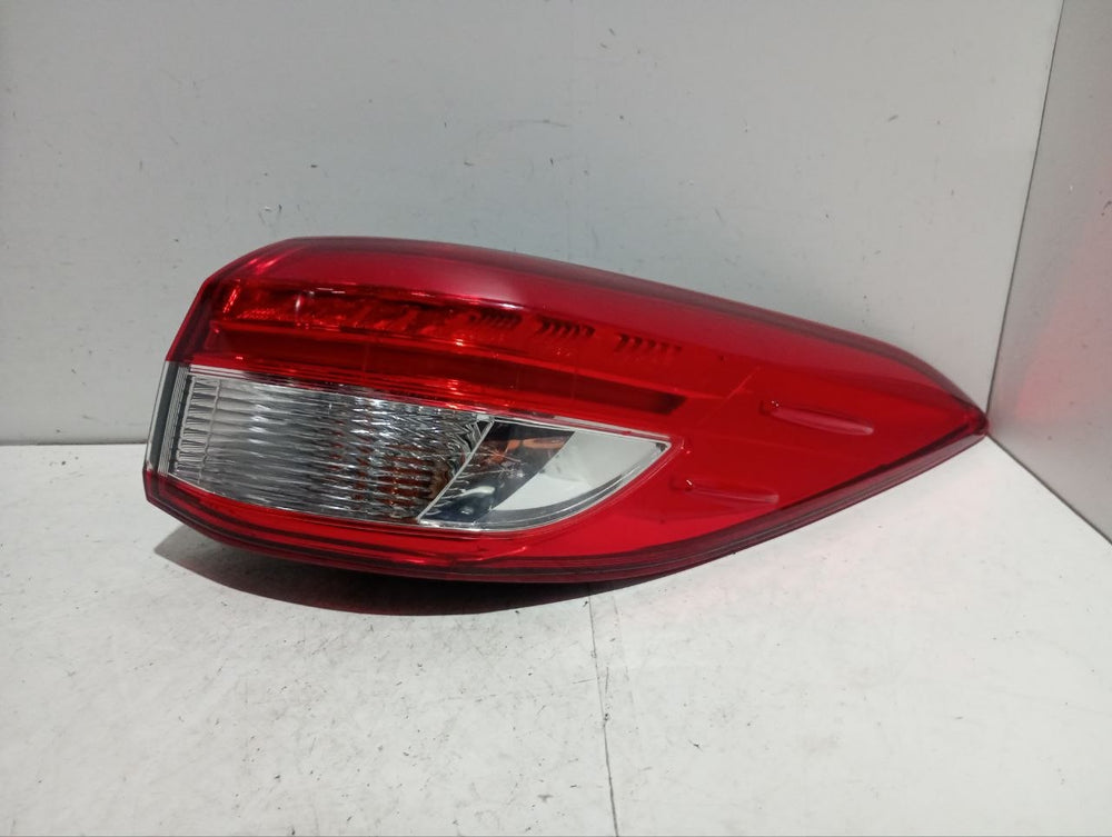 Lanterna traseira lado direito yaris sedan 2017 a 2023