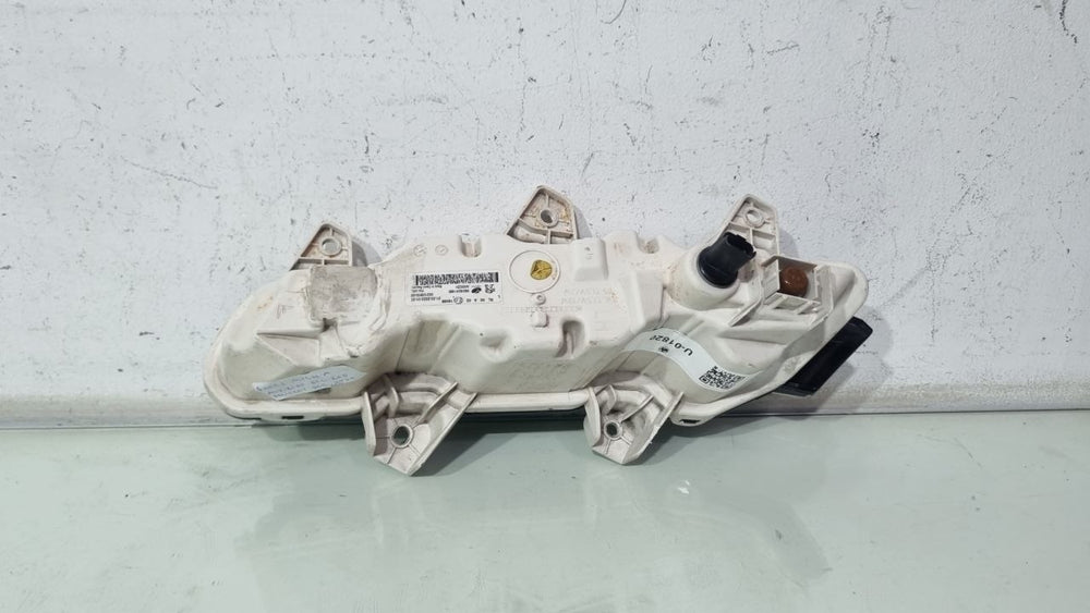 Farol Milha DRL LED Esq Peugeot 208 2020/2024 Usado