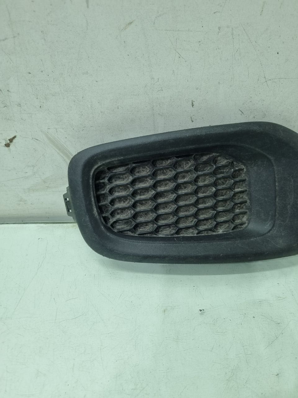 Moldura Grade Neblina Jeep Renegade 2017/2020 Usado