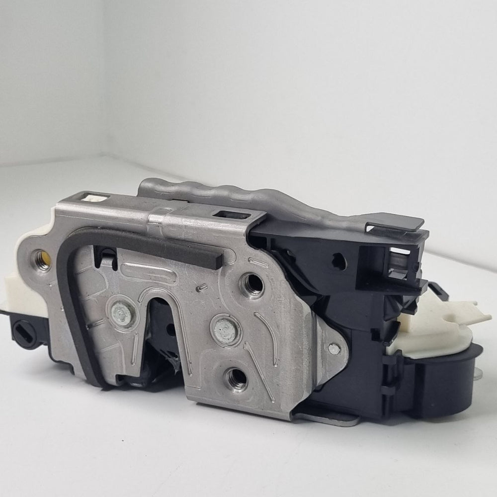 Fechadura Porta Dianteira Direita VW Jetta Golf 2013/2020 Nova
