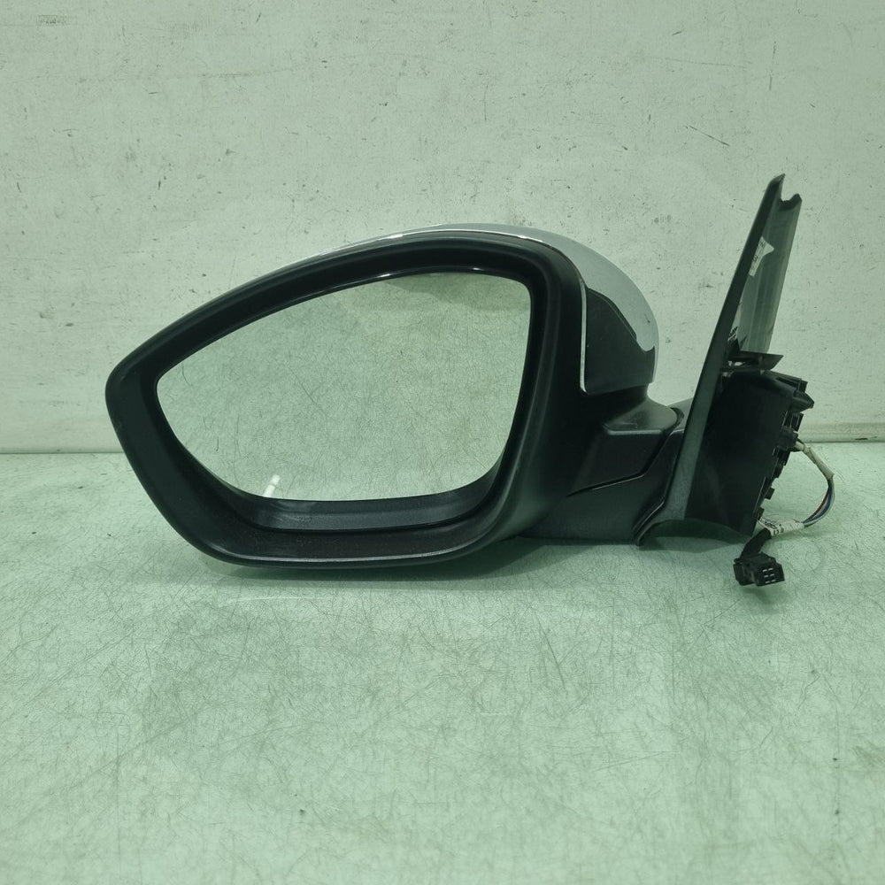 Retrovisor lado esq peugeot 208 ano 2020 a 2024