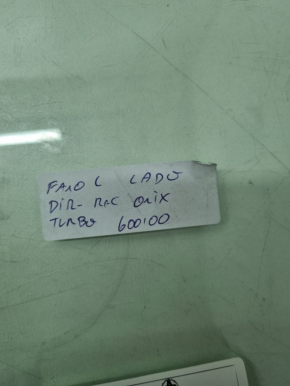 Farol Dianteiro Direito Chevrolet Onix Turbo 2020/2024 Usado