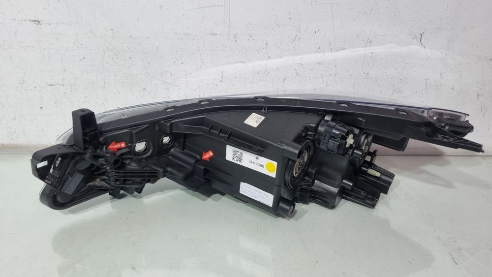 Farol Dianteiro Direito Nissan Kicks 2022/2024 Usado