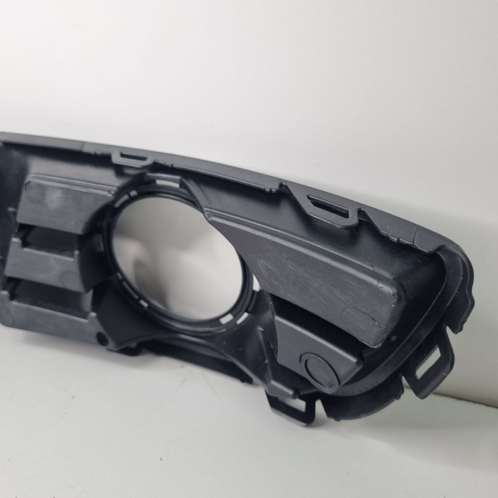 Moldura Farol de Milha Direito VW Polo 2012/2014 Nova