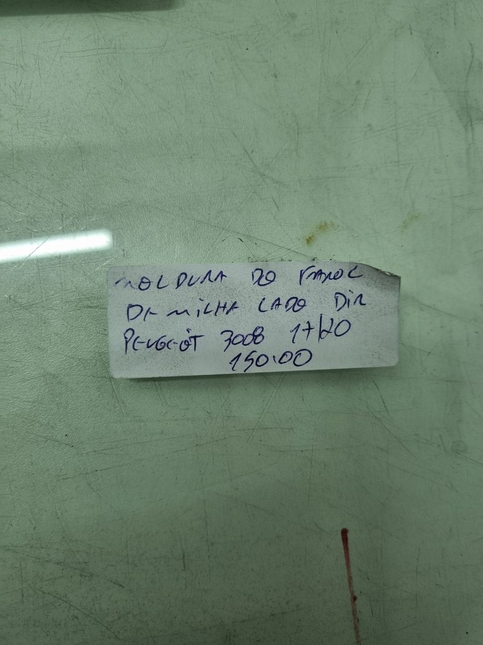 Moldura Farol de Milha Direito Peugeot 3008 2017/2020 Usado