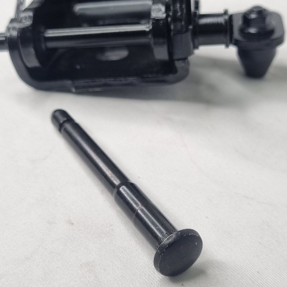 Dobradiça Porta Traseira Direita Peugeot 308 2012/2017 Usada