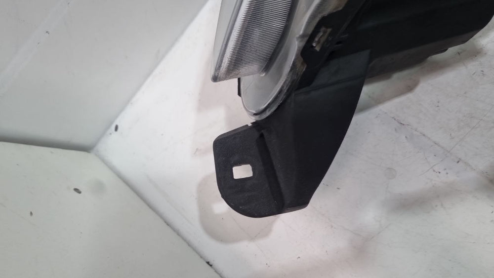 Farol lado direito recuperado peugeot 2008 2016 a 2022