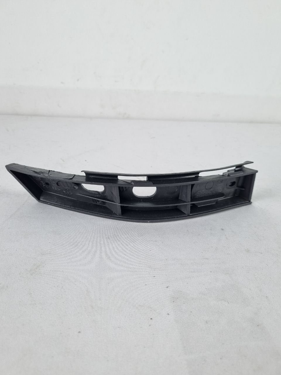 Suporte Guia Parachoque Tras Chevrolet Celta 2001/2016