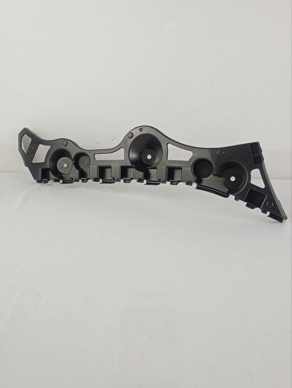 Suporte Lateral Para-Choque Traseiro Renault Logan 2014/2024 Novo