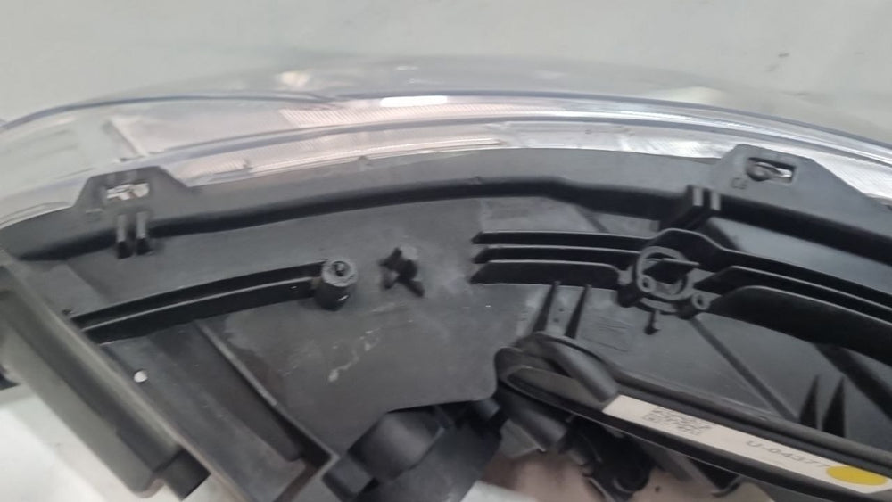 Farol lado direito peugeot 2008 2016 a 2022