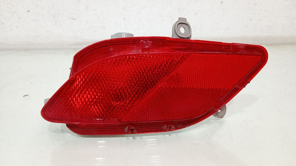 Lanterna Tras Neblina Esq Toyota Yaris 2018/2025