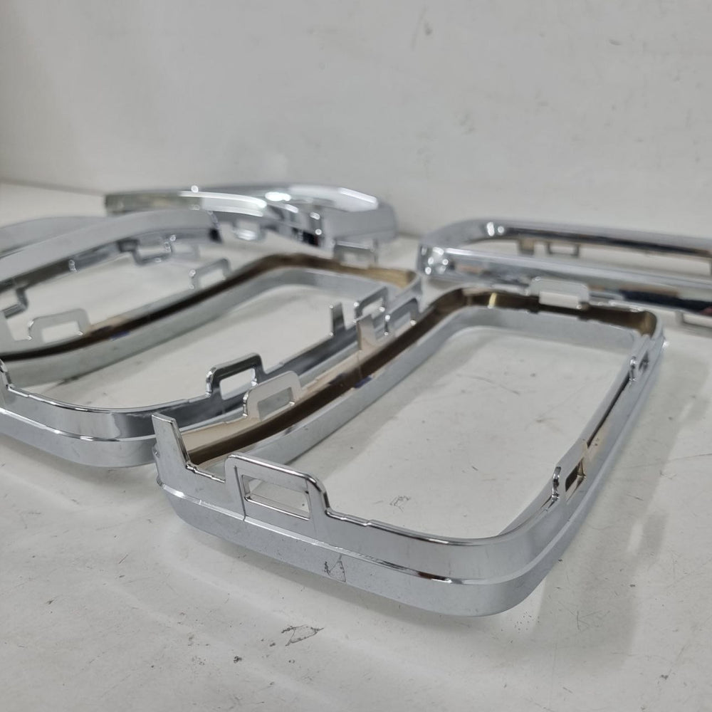 Kit Moldura Grade Diant Jeep Renegade 2015/2021