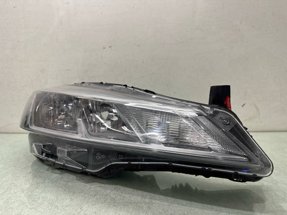 Farol Direito Sem Led Nissan Kicks 2022/2025 Original Recuperado