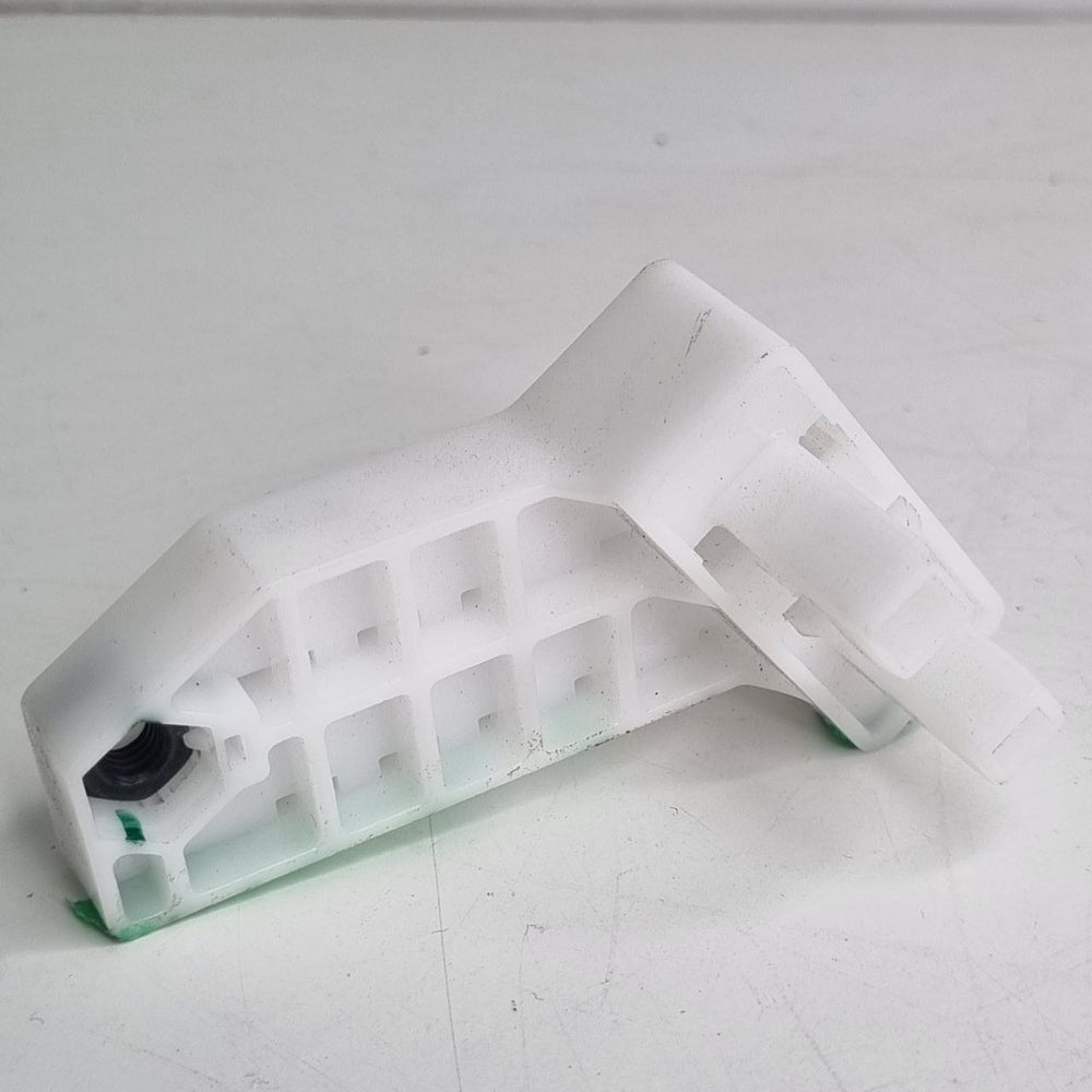 Suporte do Farol Direito Nissan Sentra 2013/2018 Novo