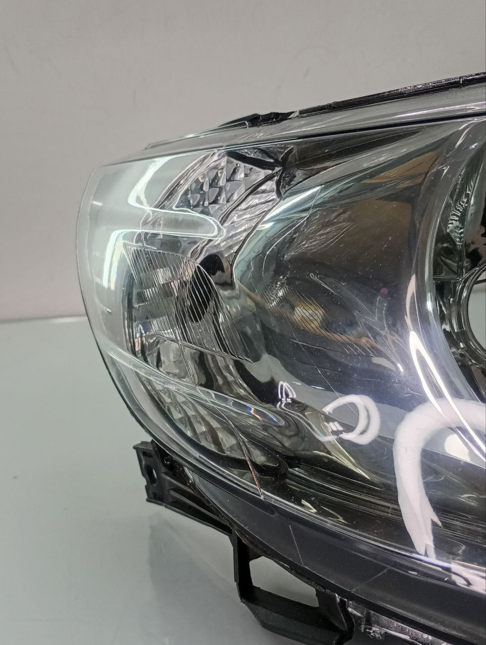 Farol direito gol GV 2009/2012
Gol Saveiro Voyage original
