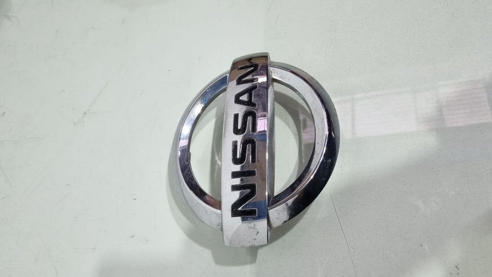 Emblema Diant/Tras Nissan Kicks/Frontier/Versa/Sentra 2008/2021