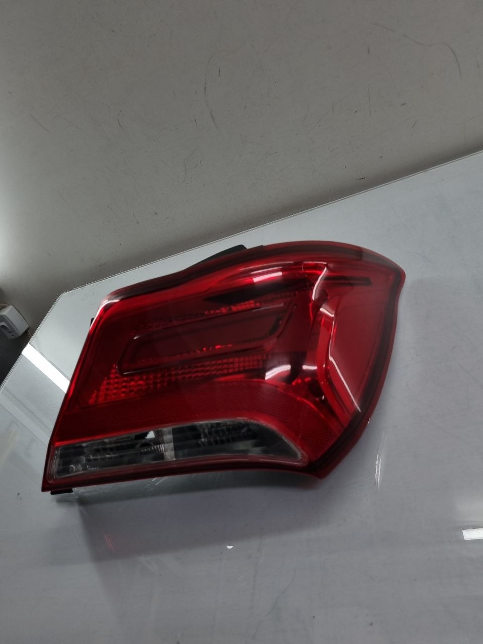 Lanterna Tras Dir Chevrolet Onix 2016/2023