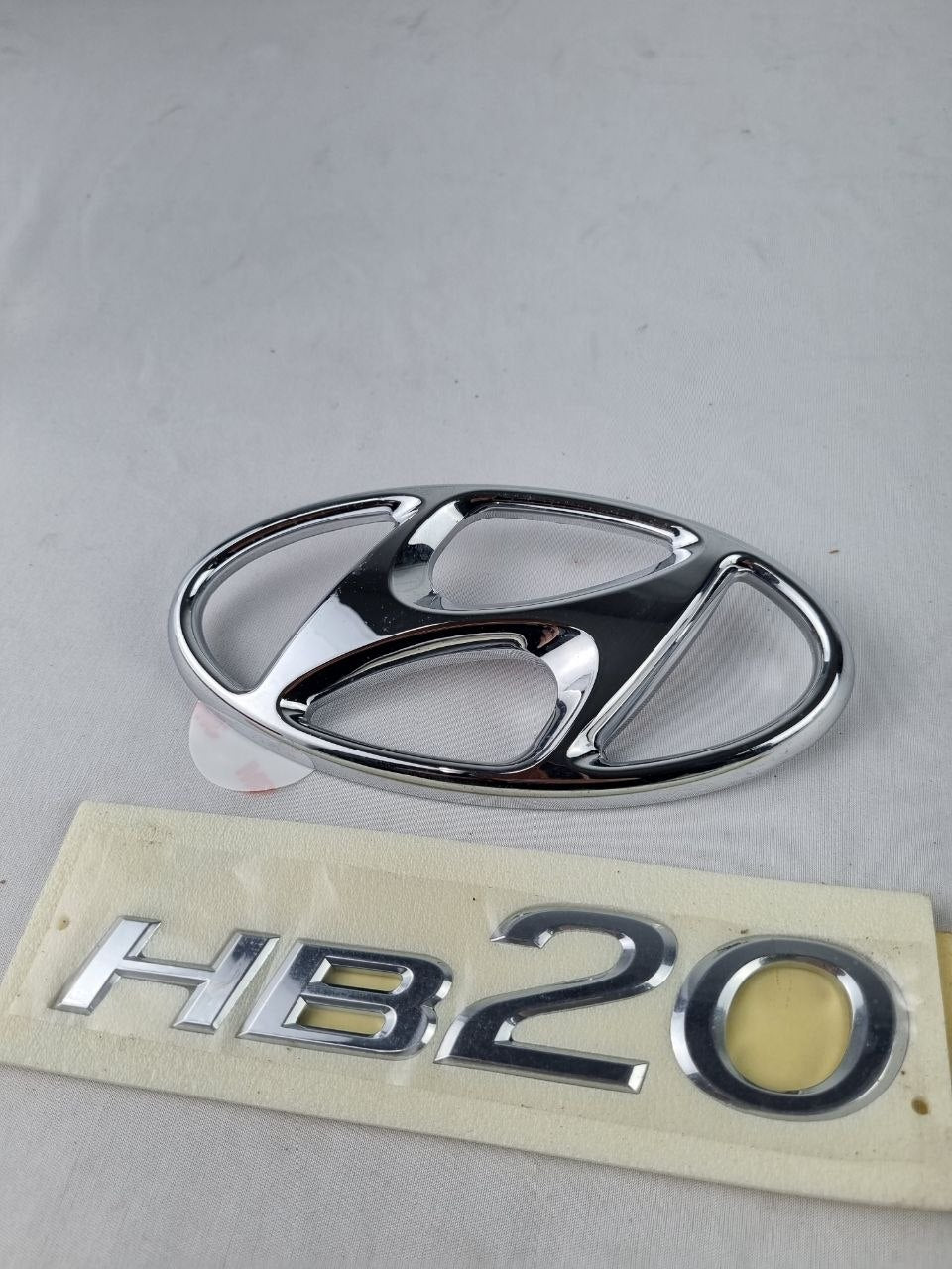 Emblema Tampa Tras Hyundai HB20 Hatch 2020/2022