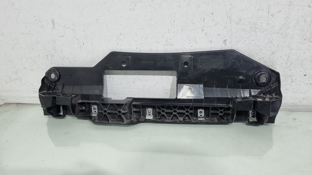 Moldura Superior Fixação Radiador Fiat Strada 2020/2026