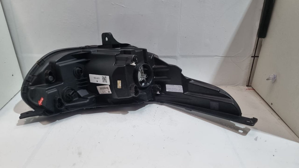 Farol Diant Esq Fiat Strada 2020/2023 Usado