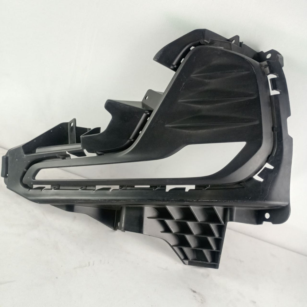 Moldura Farol Milha Dir GM Onix Onix Plus 2020/2026