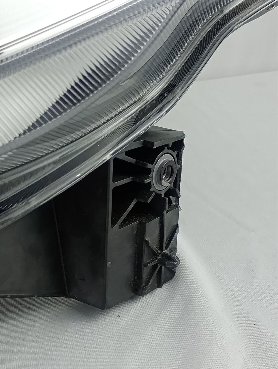 Farol Diant Esq Nissan Note 2013/2016