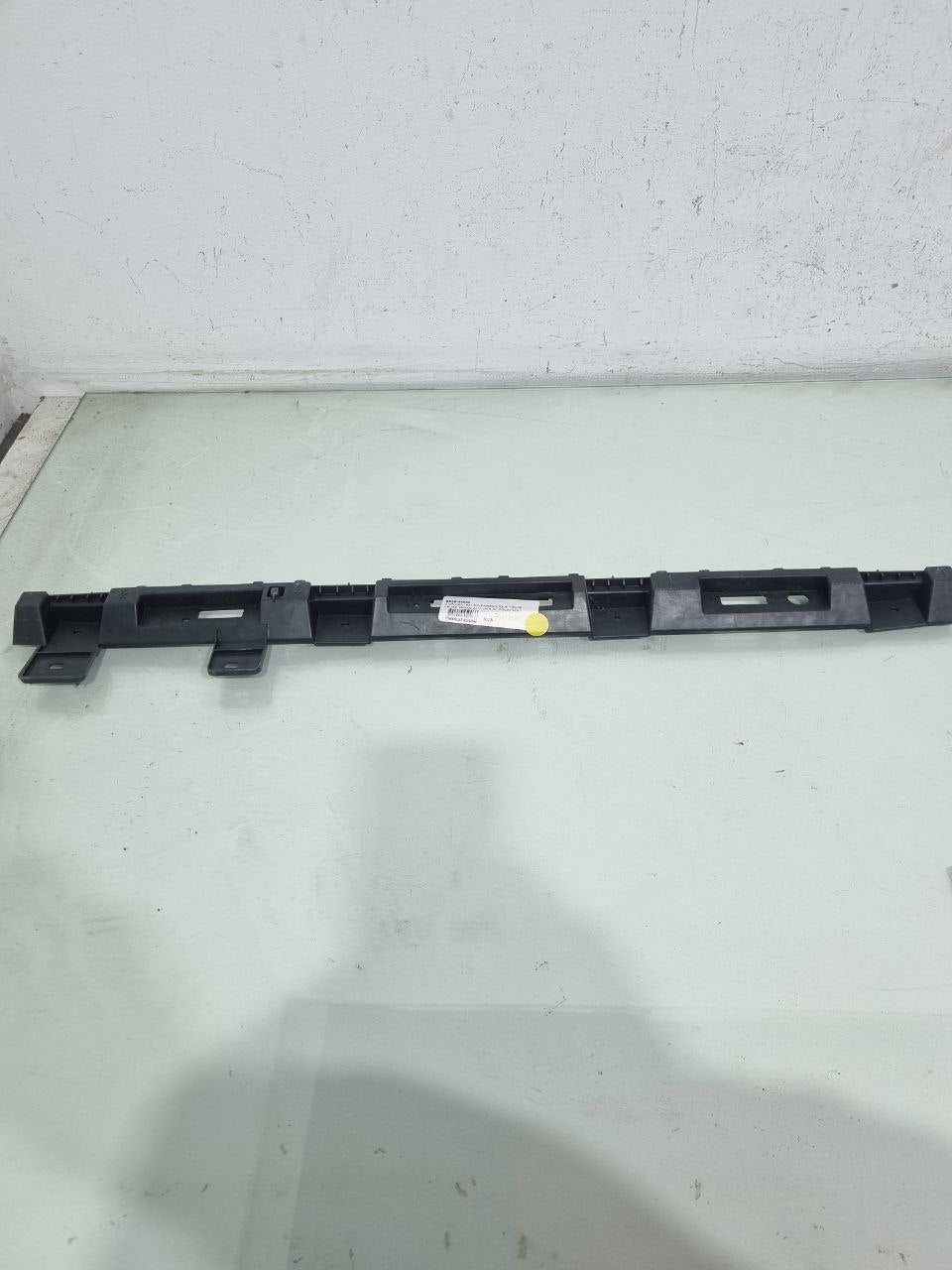 Guia Central Parachoque Traseiro Chevrolet Cruze Sedan 2017/2020 Novo