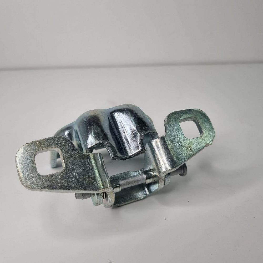 Dobradiça Porta Traseira Esquerda Renault Sandero 2008/2014 Usada