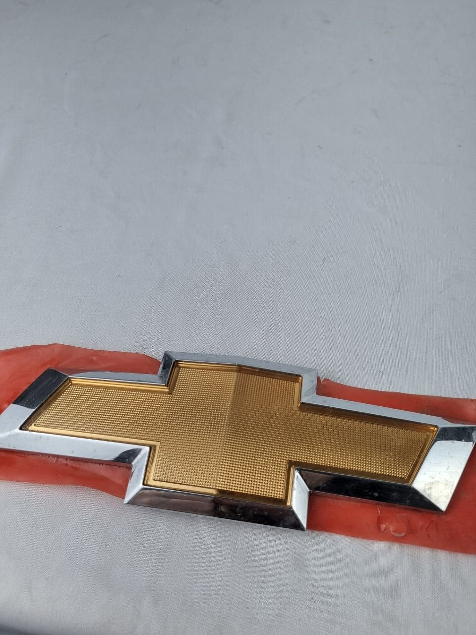 Emblema Gravata Tras Chevrolet Cobalt 2012/2016